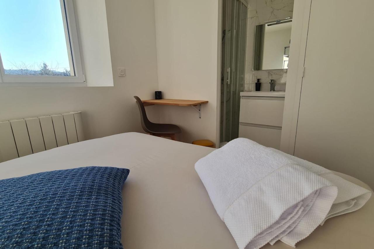 Le Jaures 4 - T2 - 1Er Etage Apartman Hennebont Kültér fotó